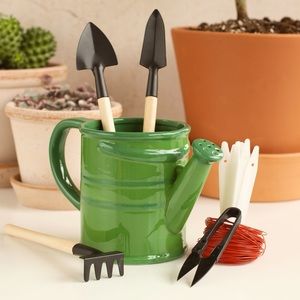 Thumbs Up Gardeners Watercan Mug